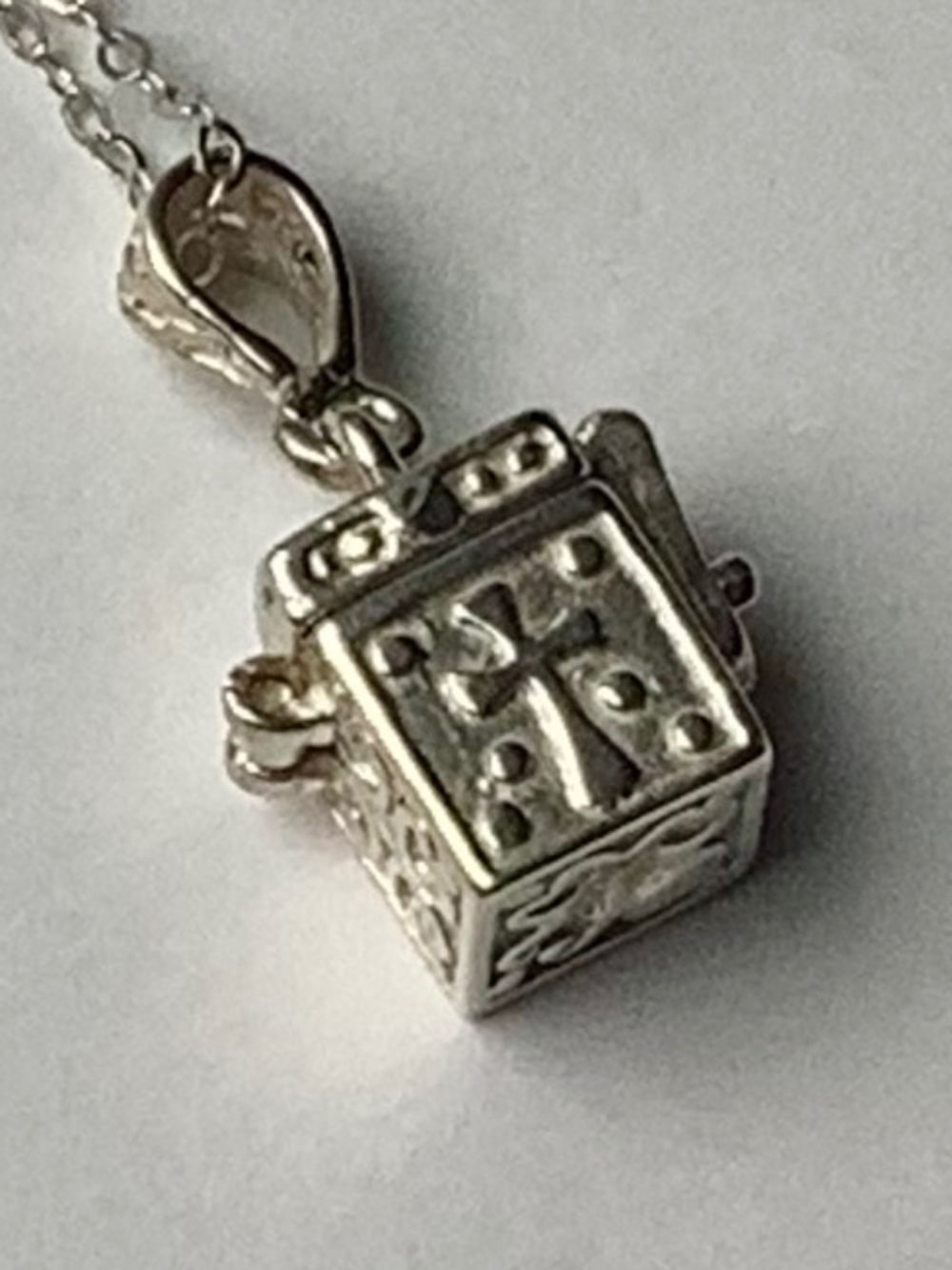Vintage 925 Sterling Silver Prayer Box Pendant Necklace 18” Cable Chain - Picture 5 of 13